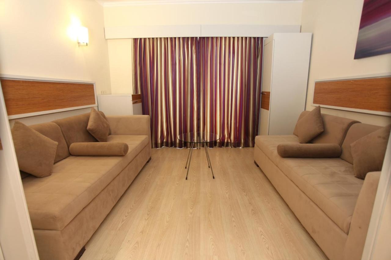 AQI HOTELS PEGASOS ROYAL