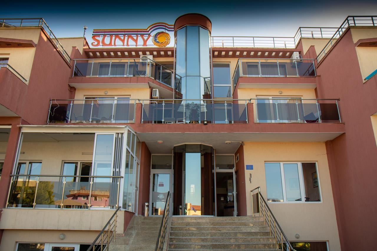 SUNNY HOTEL