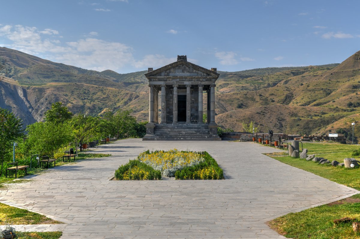 Екскурзия в АРМЕНИЯ - Ереван - природа, култура и древни традиции - със самолет, на български език!